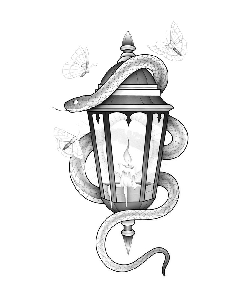 Tatuaje ilustrativo de farolillo con vela, serpiente enroscada y polillas