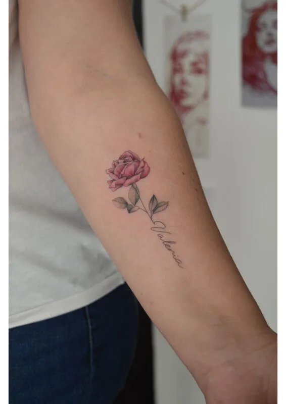 Tatuaje estilo Fineline - ejemplo 2 en Trato Tattoo Estudio Valencia