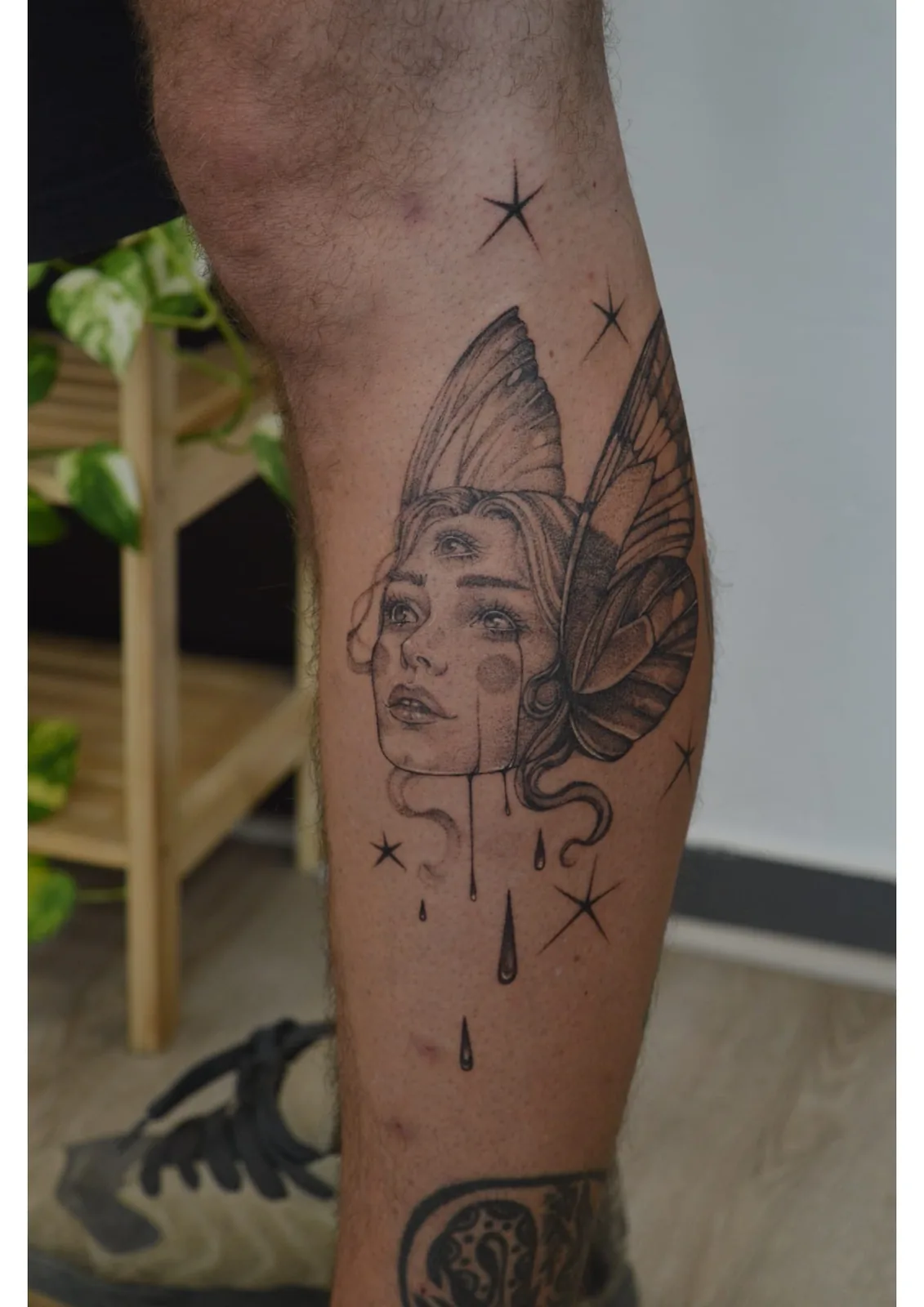 Tatuaje estilo Ilustrativo - ejemplo 6 en Trato Tattoo Estudio Valencia