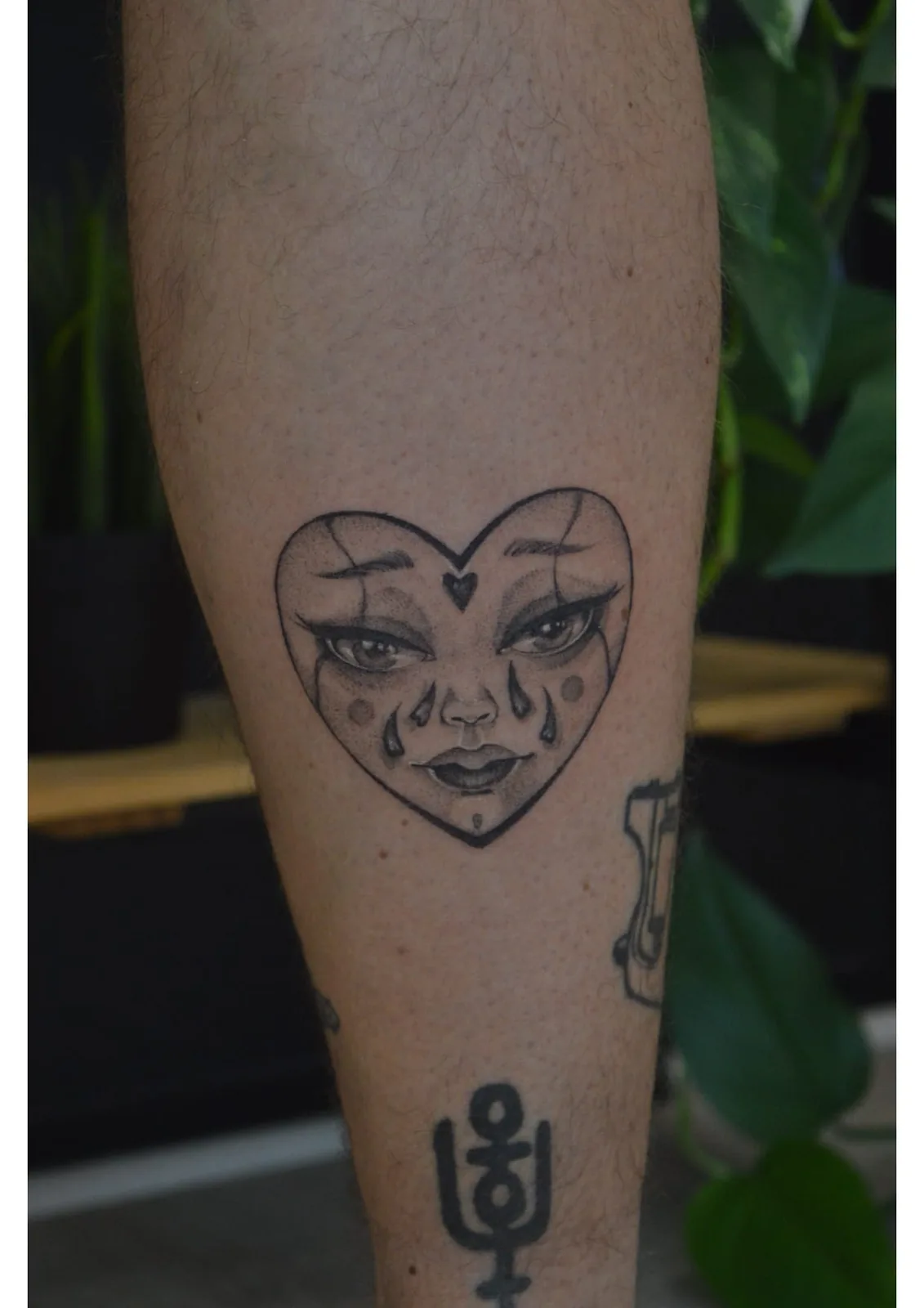 Tatuaje estilo Ilustrativo - ejemplo 7 en Trato Tattoo Estudio Valencia