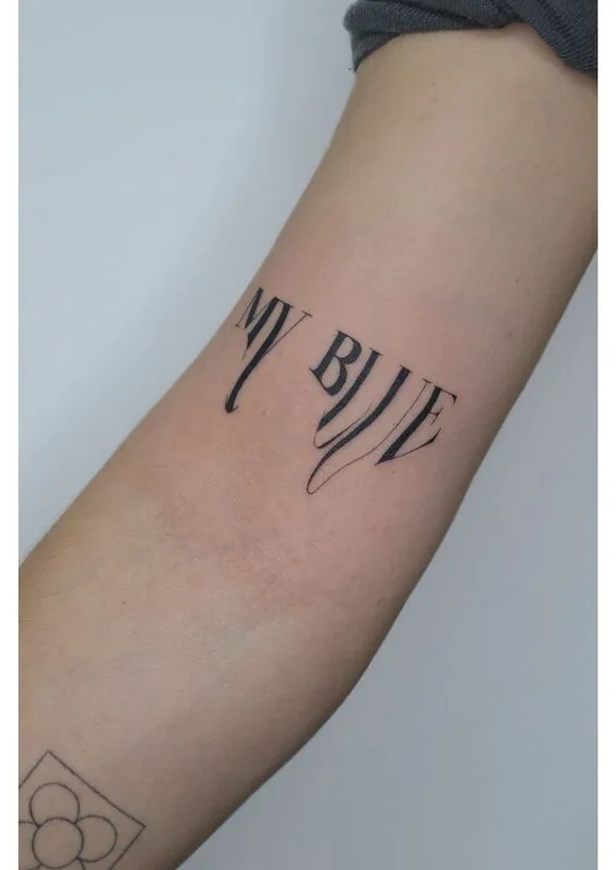 Tatuaje estilo Lettering - ejemplo 2 en Trato Tattoo Estudio Valencia