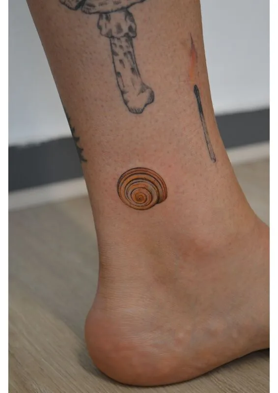 Tatuaje estilo Microrealismo - ejemplo 5 en Trato Tattoo Estudio Valencia