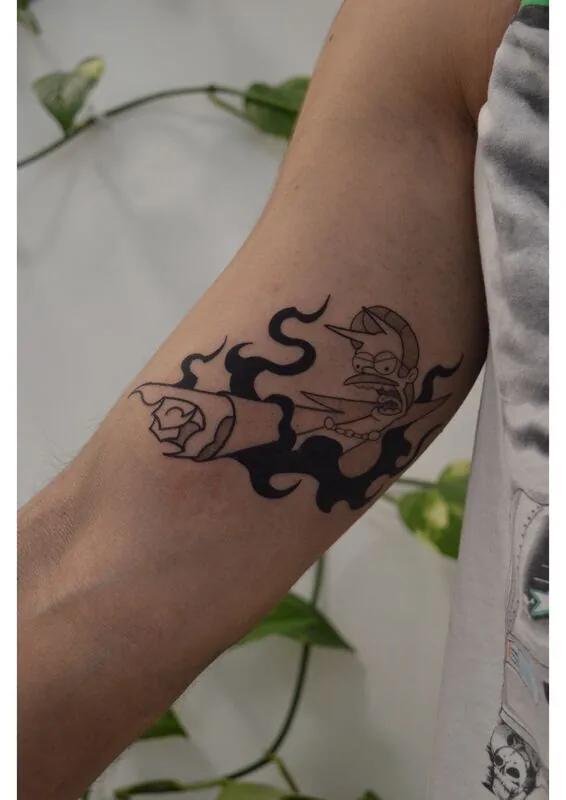 Tatuaje estilo Neotribal - ejemplo 2 en Trato Tattoo Estudio Valencia
