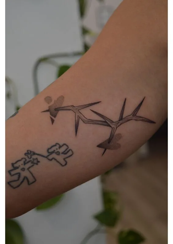 Tatuaje estilo Puntillismo - ejemplo 4 en Trato Tattoo Estudio Valencia