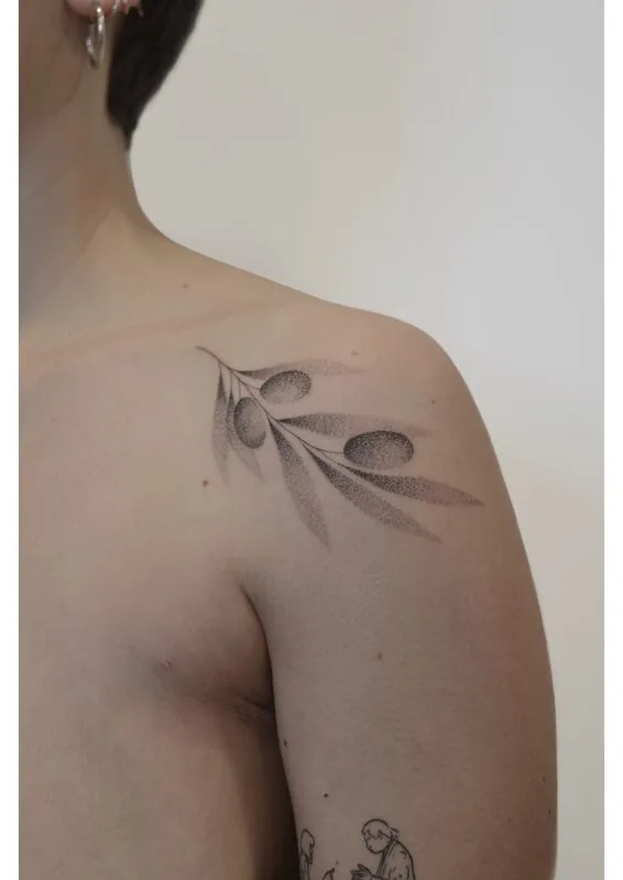 Tatuaje estilo Puntillismo - ejemplo 5 en Trato Tattoo Estudio Valencia