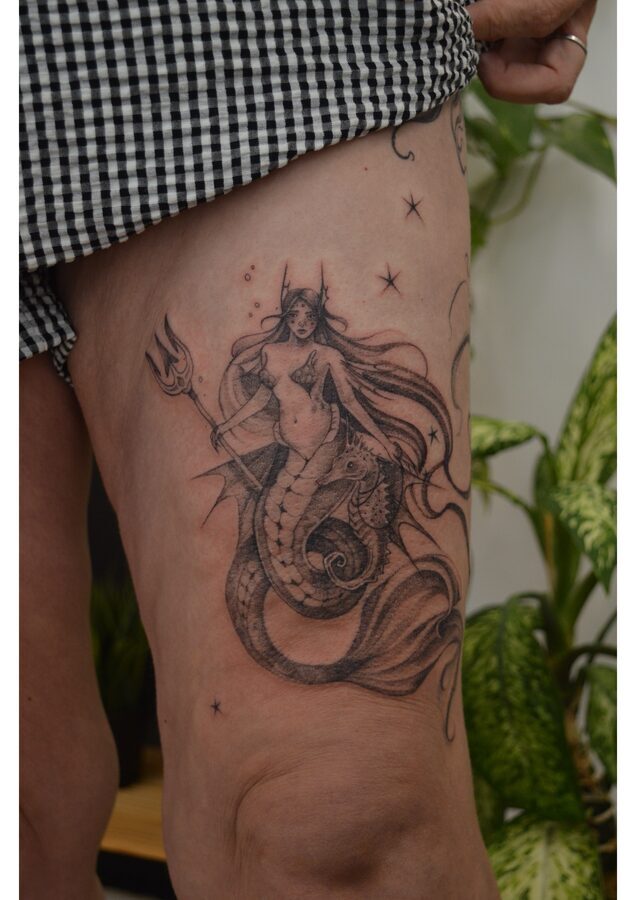 Tatuaje de mariposa fineline